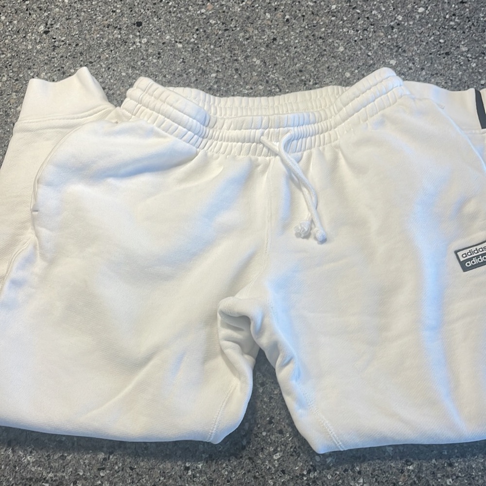 Adidas jogger sweat pants, men’s medium - Picture 4 of 7